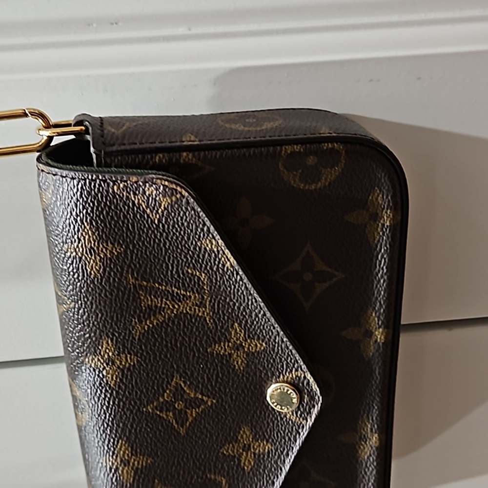 Louis Vuitton Felicie Strap and Go - Picture 6 of 13